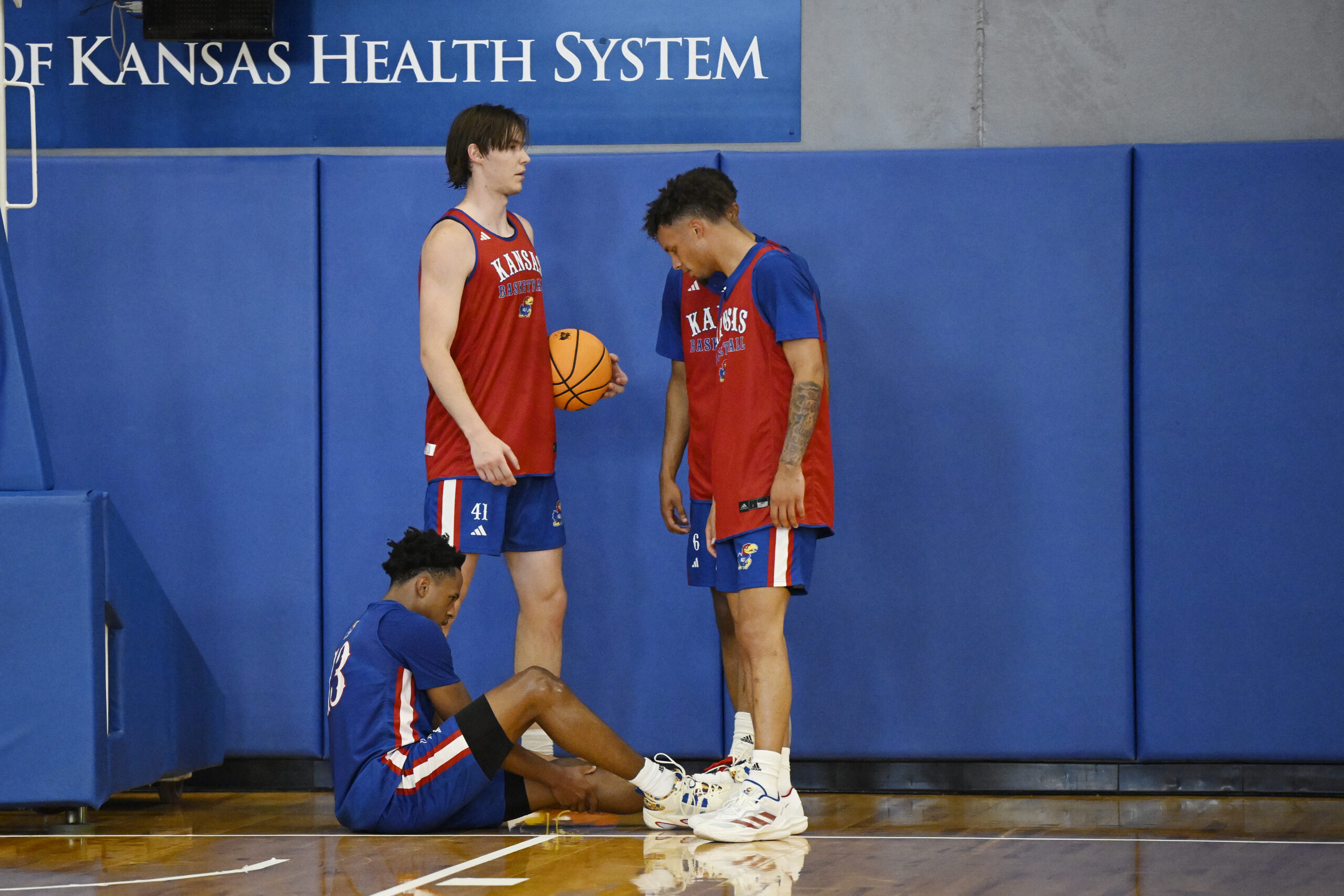apparent-injury-brings-swift-end-to-ku-basketball-camp-scrimmage-news